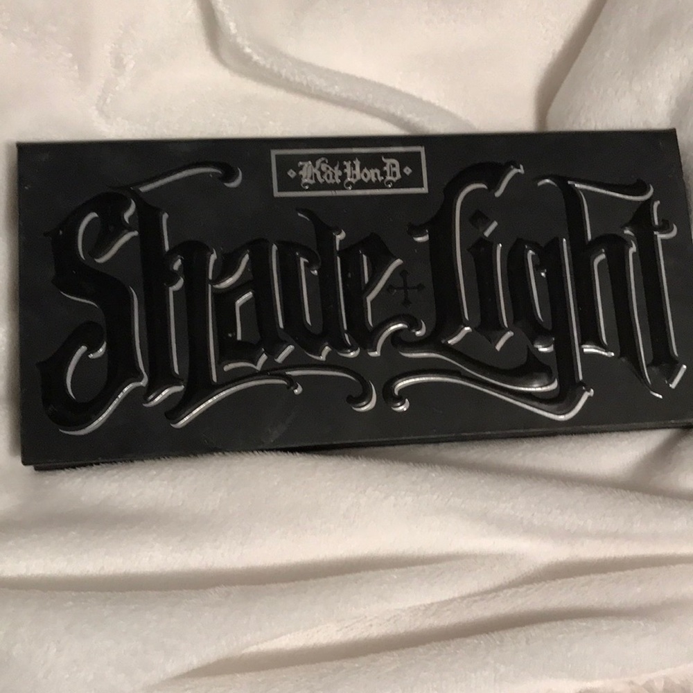Kat Von D shade and light palette